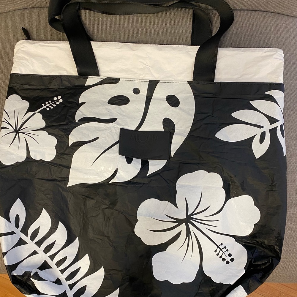 Aloha Collection Waipio Day Tripper